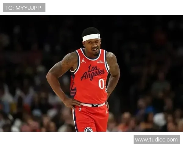 3胜6负西部倒数!快船引比尔未达预期,科林斯或成破局关键? 3胜6负西部倒数!快船引比尔未达预期,科林斯或成破局关键?